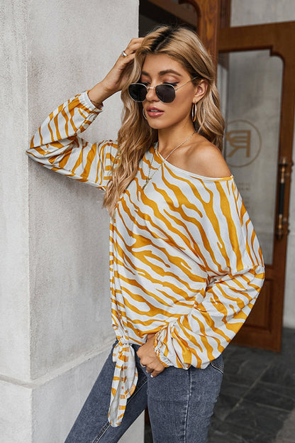 Creamtopmall Printed Crew Neck Off Shoulder T-shirt