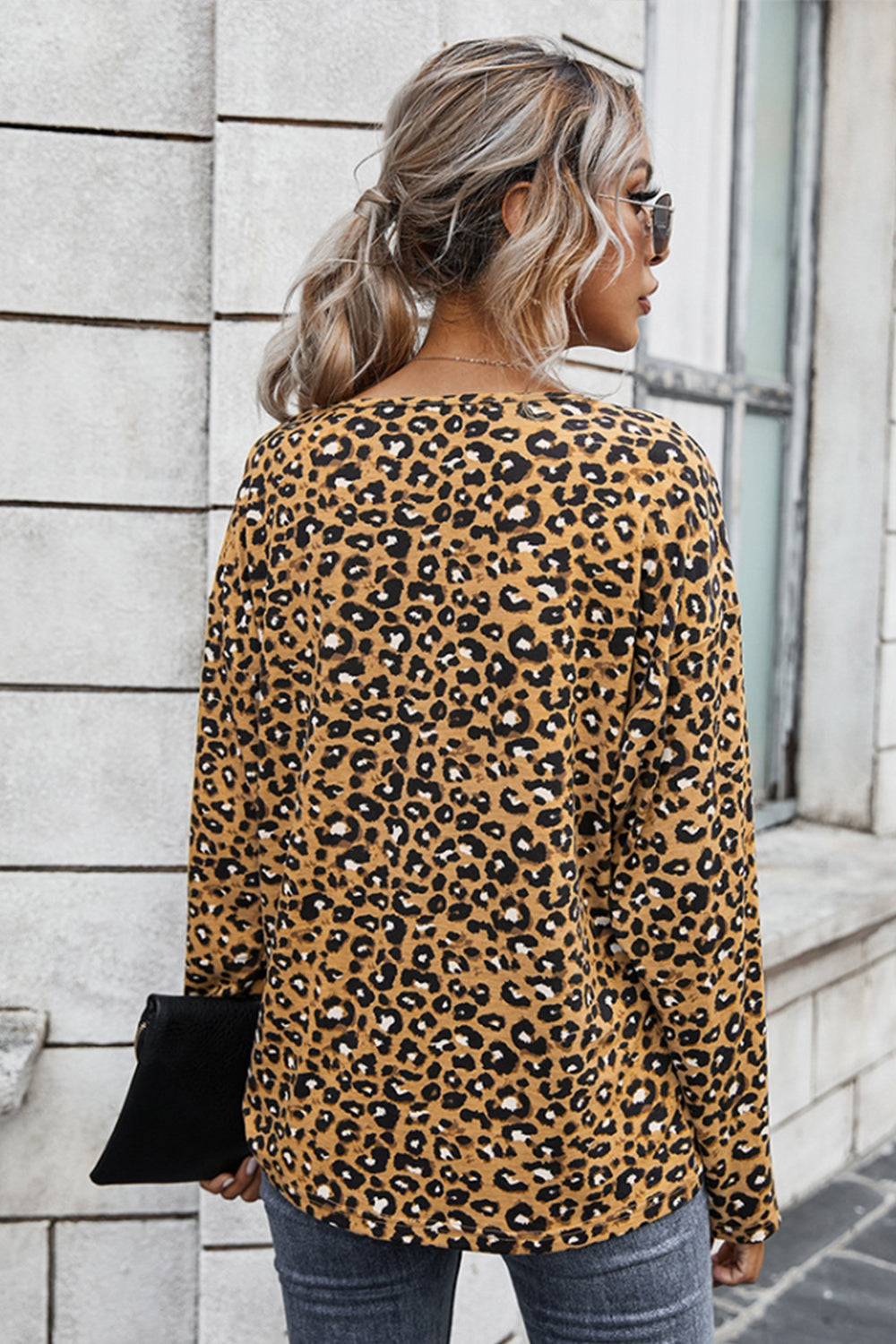 Creamtopmall V-neck Leopard Top