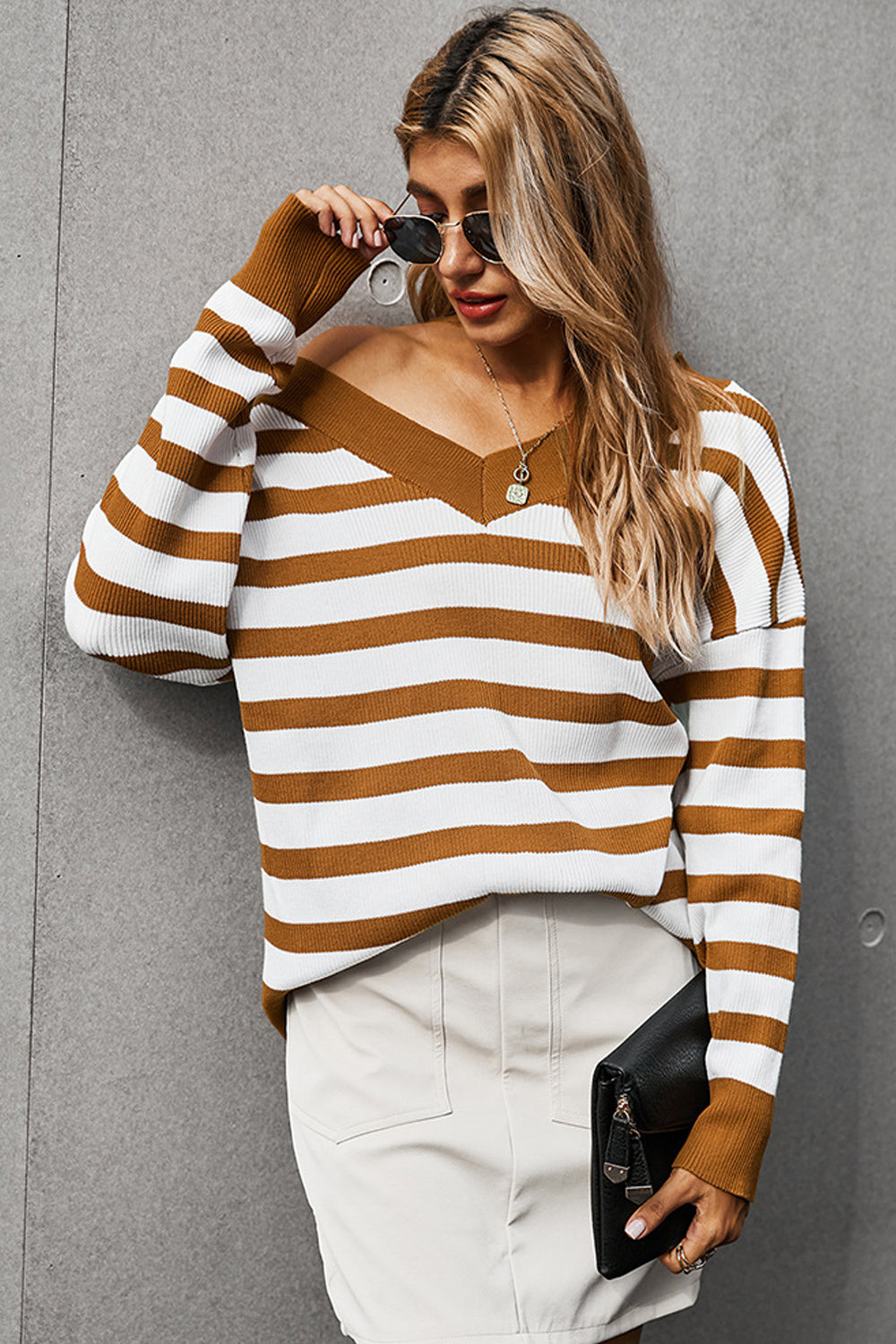 Creamtopmall V-neck Off Shoulder Stripe T-shirt