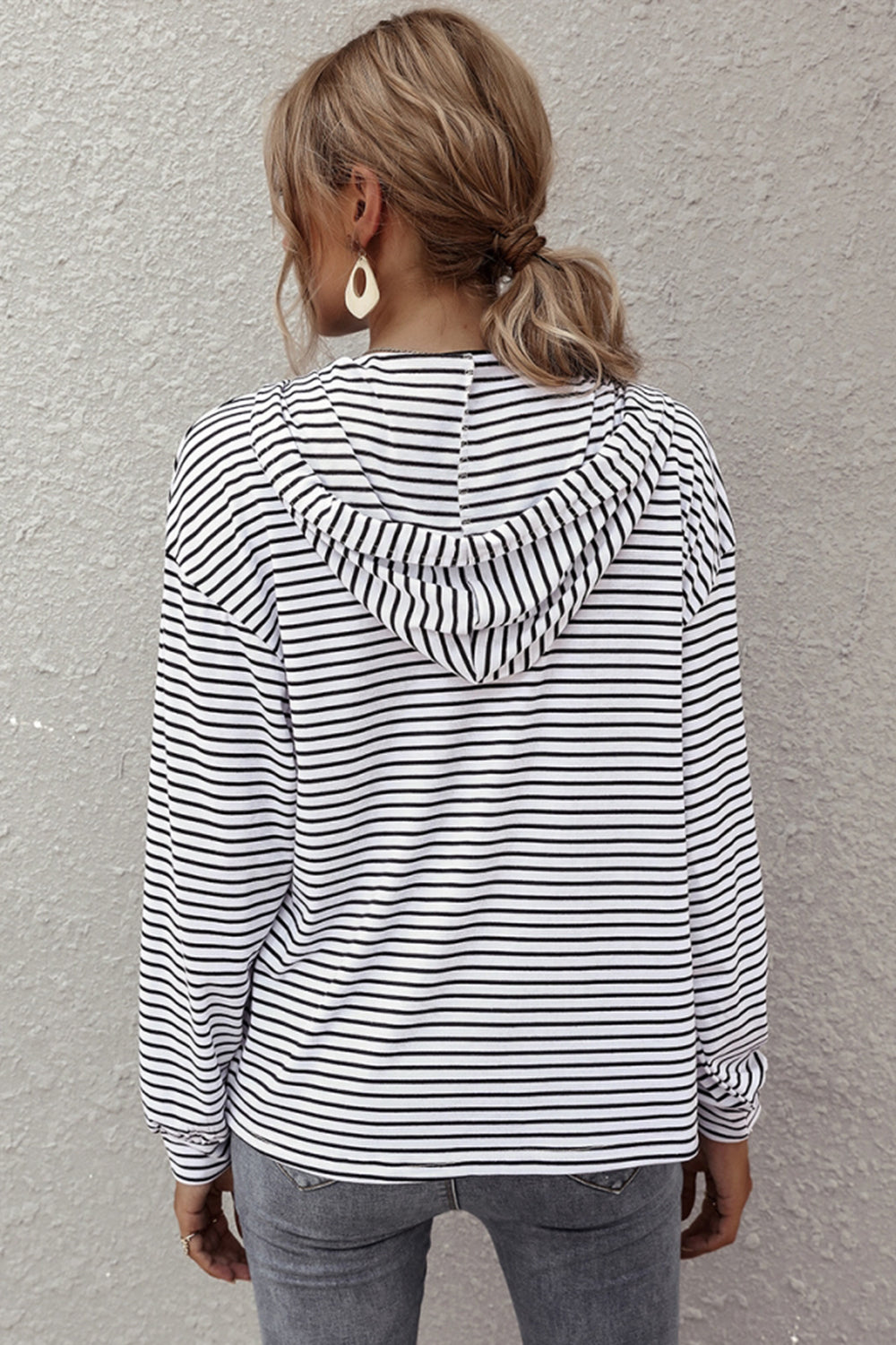 Creamtopmall Striped Hooded V-neck Sweater