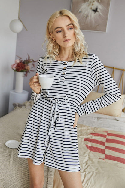 creamtopmall Striped Buttons Romper