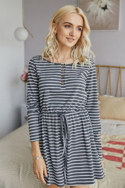 creamtopmall Striped Buttons Romper