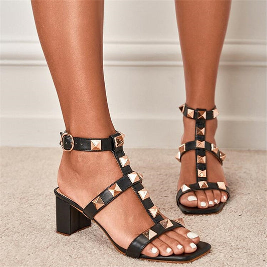 Creamtopmall Rivet Square High Heels Sandals