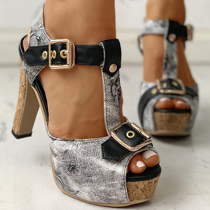 Creamtopmall Platform Flower Square Heel Shoes