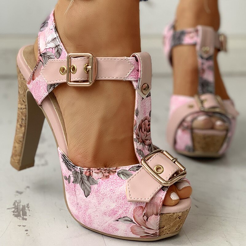 Creamtopmall Platform Flower Square Heel Shoes