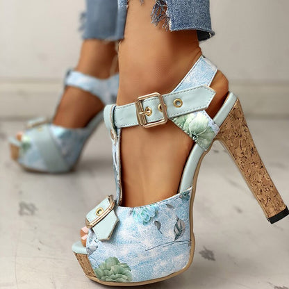 Creamtopmall Platform Flower Square Heel Shoes