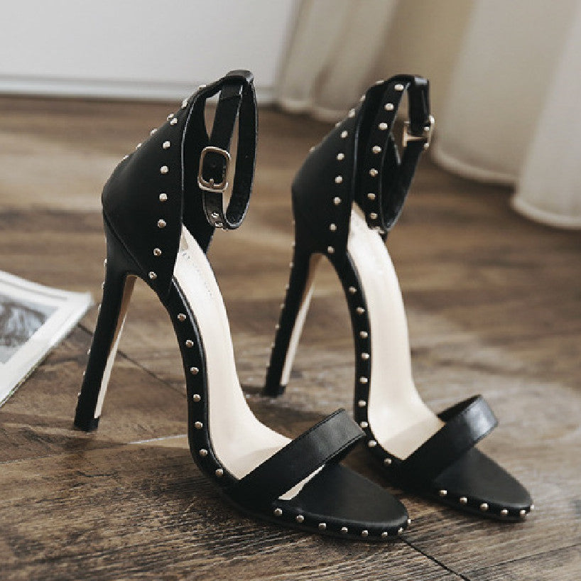 Creamtopmall Thin Heel PU Leather Rivet Peep Toe Shoes