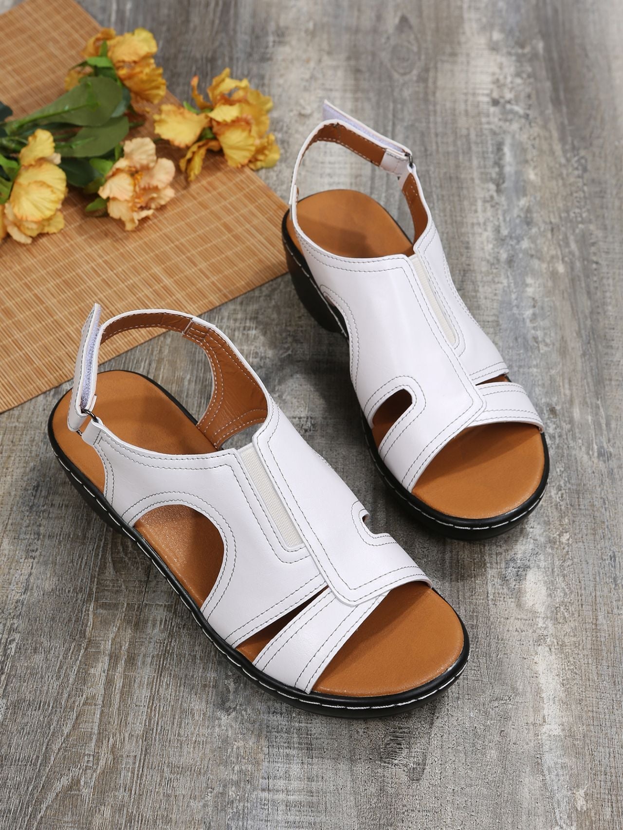 Creamtopmall Velcro-stitched cutout chunky heel open toe sandals