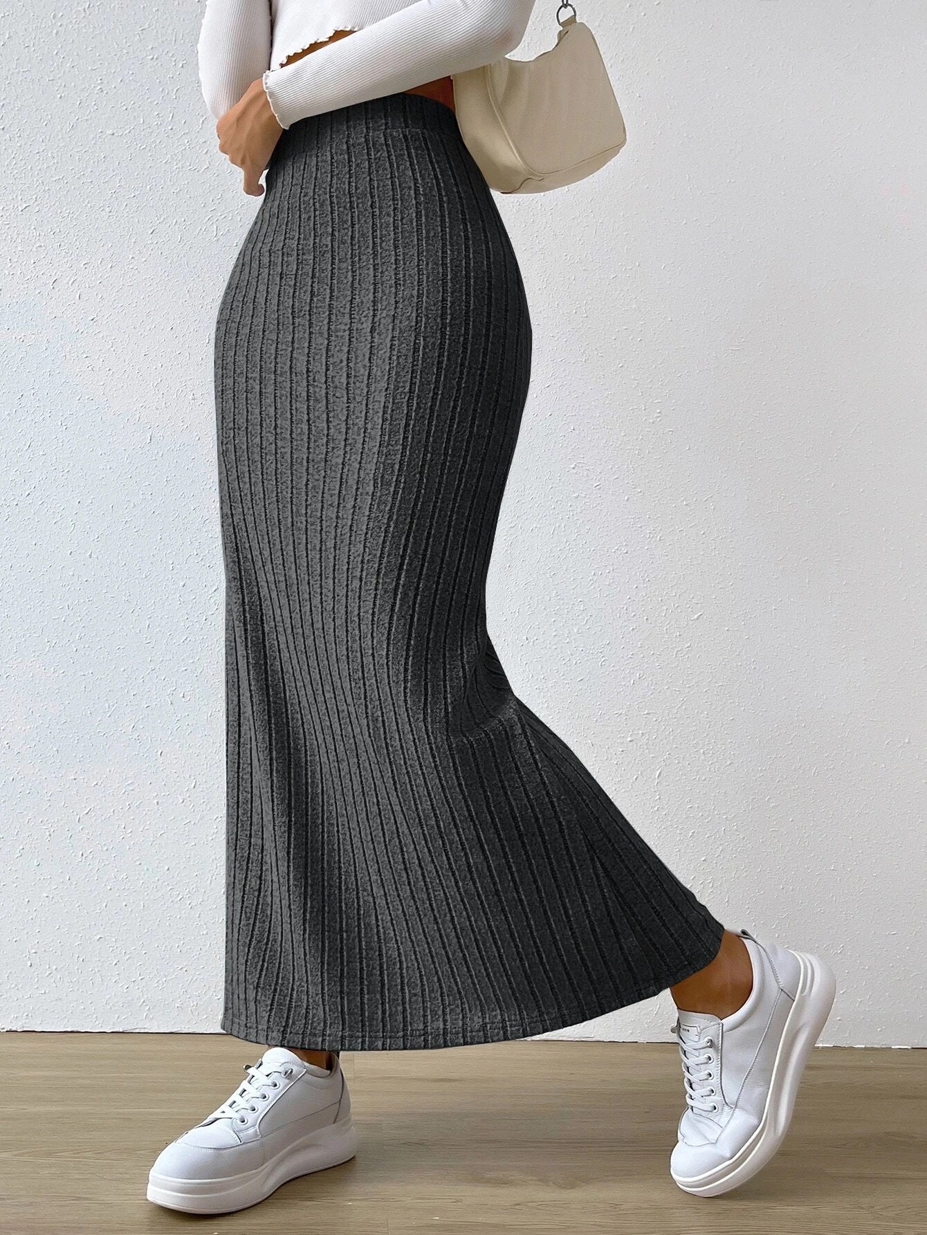 Creamtopmall CozyKnit High-waisted slim-fitting side slit knitted long skirt