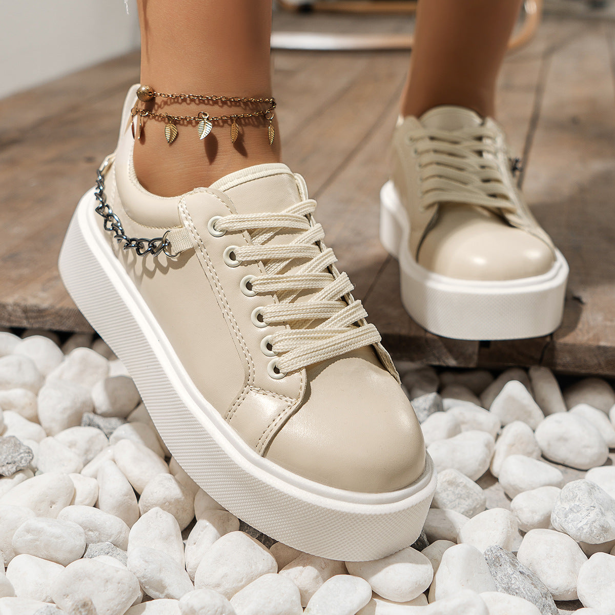 Creamtopmall Platform Lace Up Metal Chain Sneakers