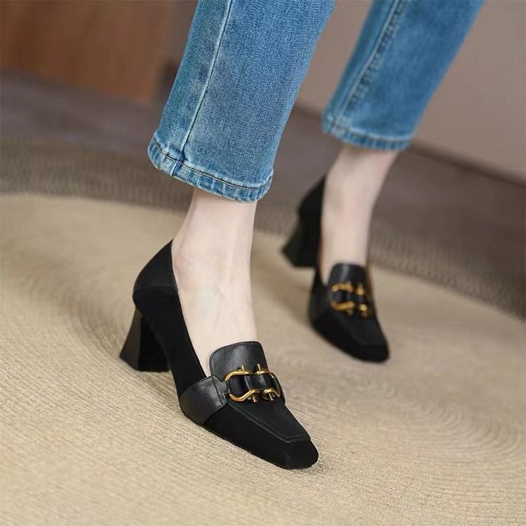 Creamtopmall Retro Chunky Heel Mary Jane Pumps