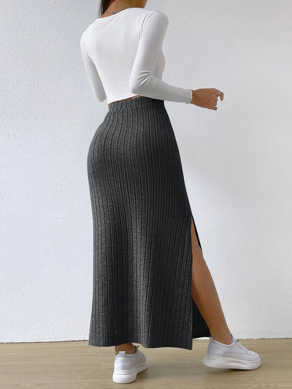 Creamtopmall CozyKnit High-waisted slim-fitting side slit knitted long skirt