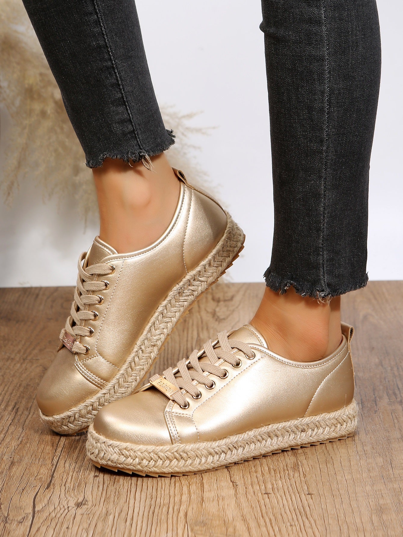 Creamtopmall Gold twine braided bottom lace-up sneakers