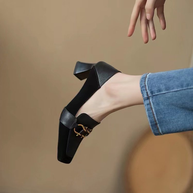 Creamtopmall Retro Chunky Heel Mary Jane Pumps