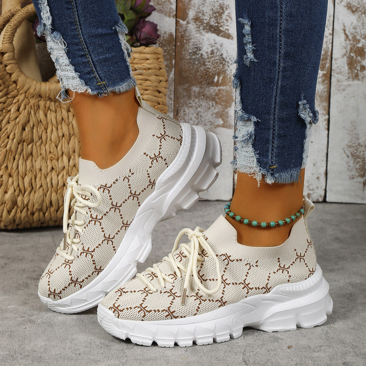 Creamtopmall Geometric pattern lace-up fly-knit sneakers