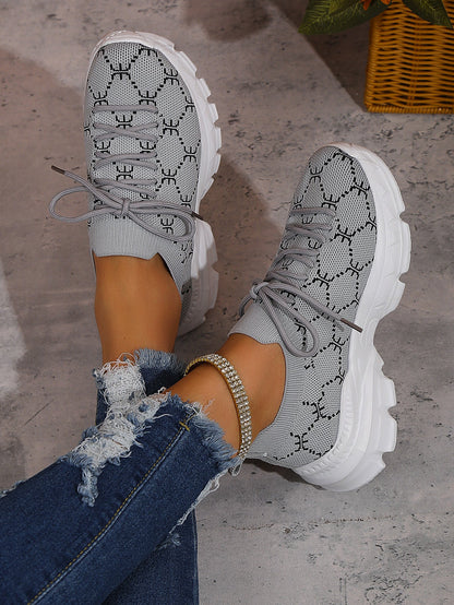 Creamtopmall Geometric pattern lace-up fly-knit sneakers