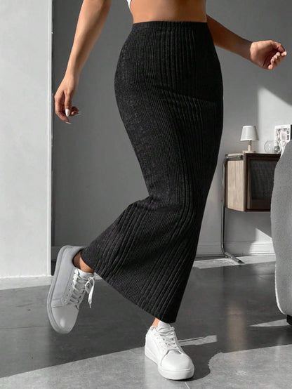 Creamtopmall CozyKnit Irregular stripes slim-fitting knitted skirt