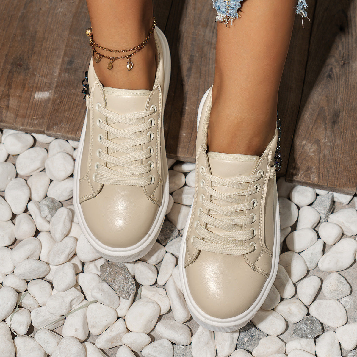 Creamtopmall Platform Lace Up Metal Chain Sneakers