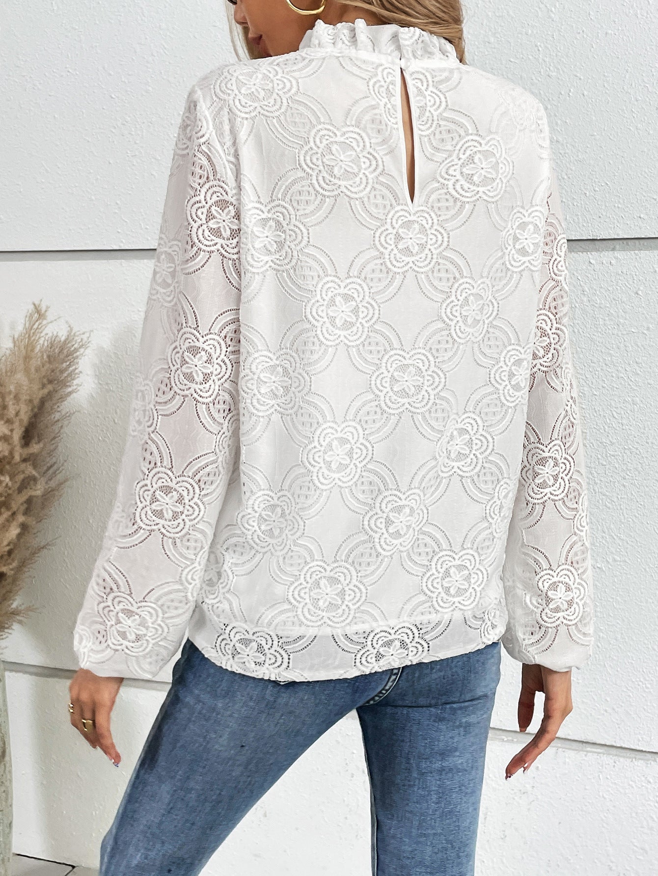 Creamtopmall White lace neckline knitted cutout top