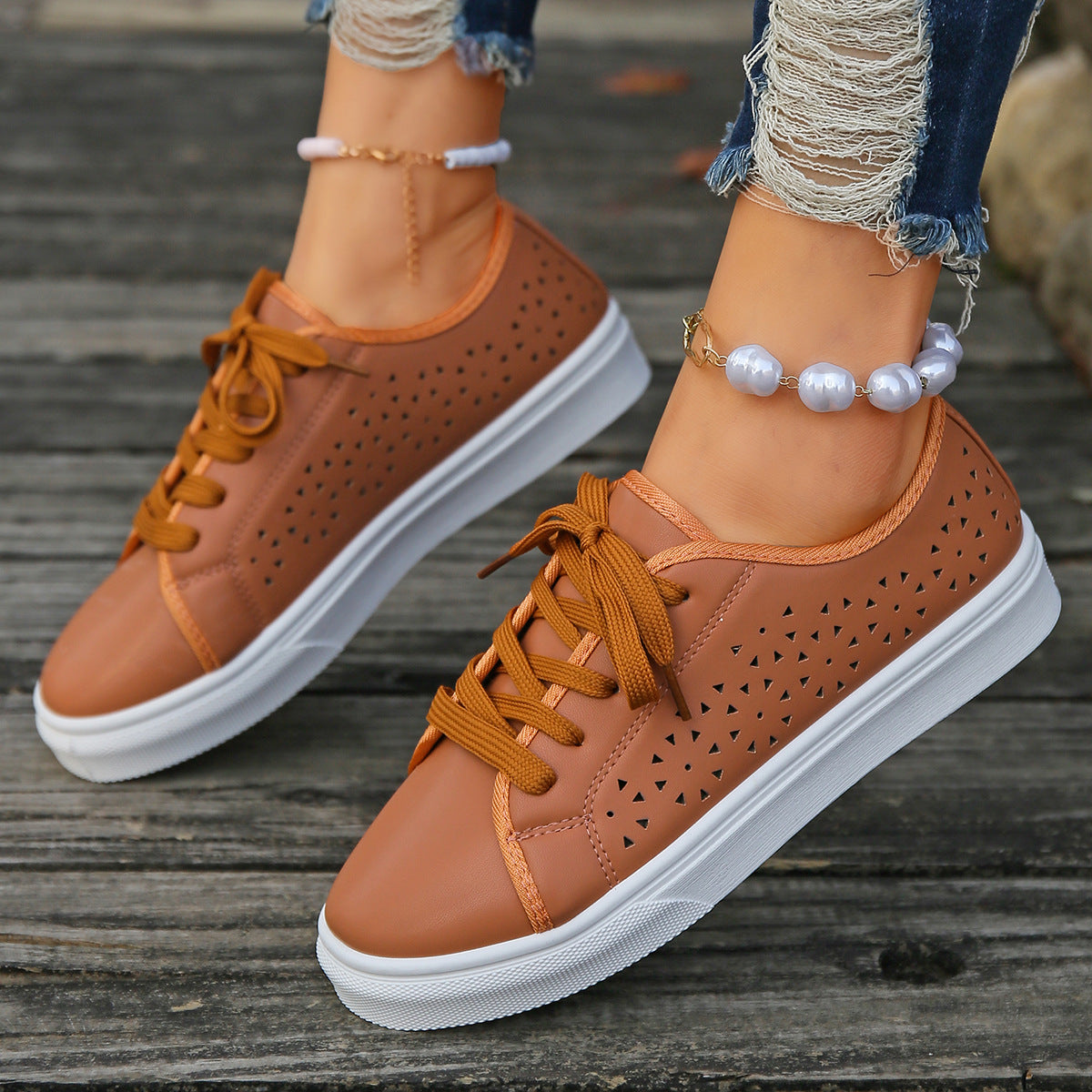 Creamtopmall Faux leather lace-up vented sneakers