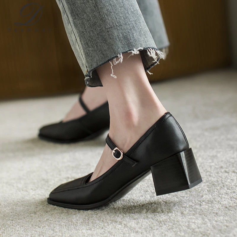 Creamtopmall Retro Med Heel Buckle Sandals