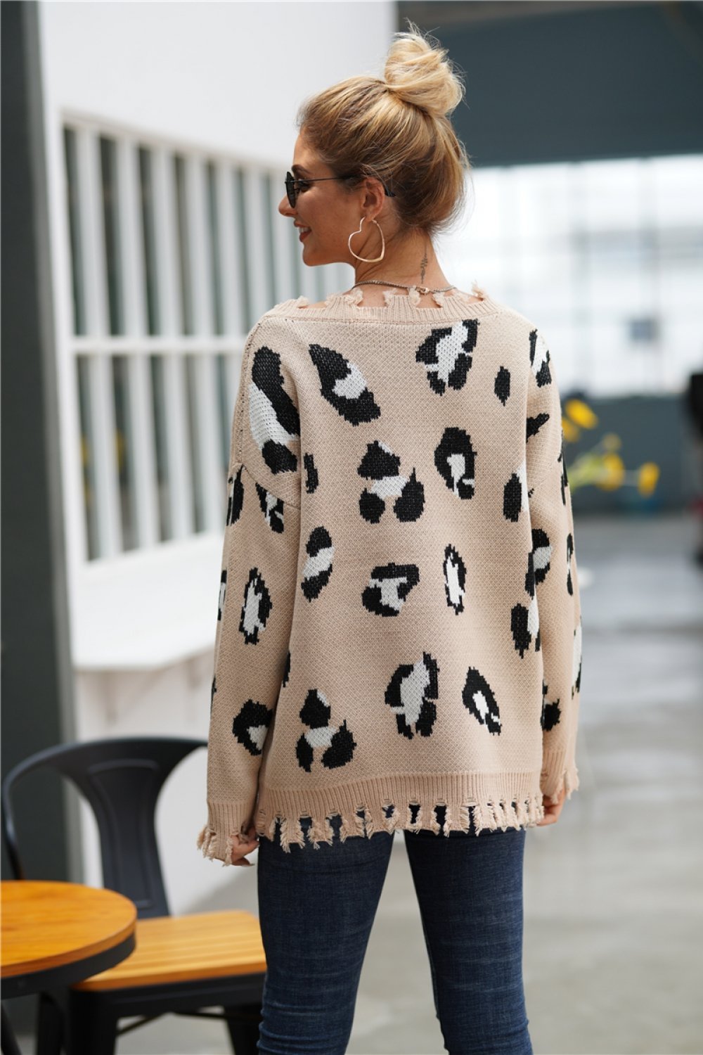 Creamtopmall Leopard Frayed Hem Loose Sweater