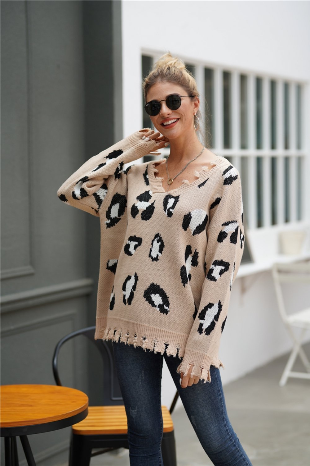 Creamtopmall Leopard Frayed Hem Loose Sweater