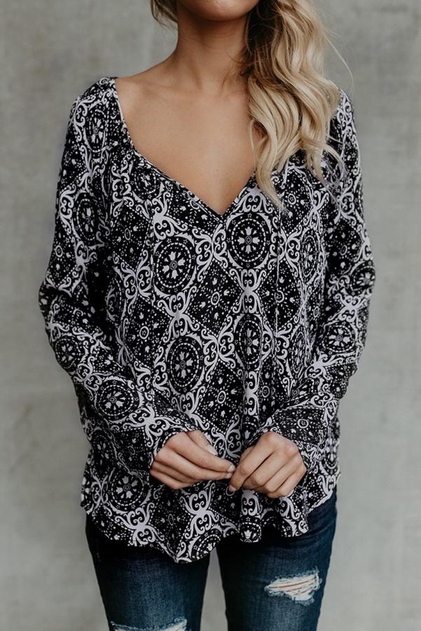 Creamtopmall Printed Chiffon V-neck Long-sleeved Shirt