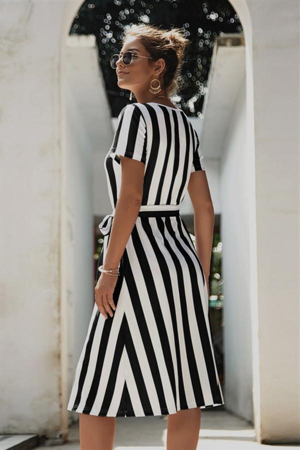 Creamtopmall Round Neck Belt Striped Mid Dress