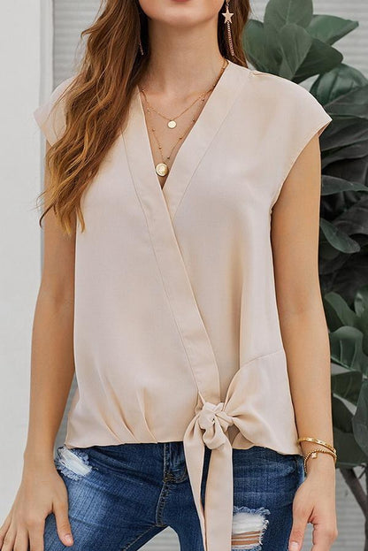 Creamtopmall Sleeveless Deep V-collar Knotted Shirt