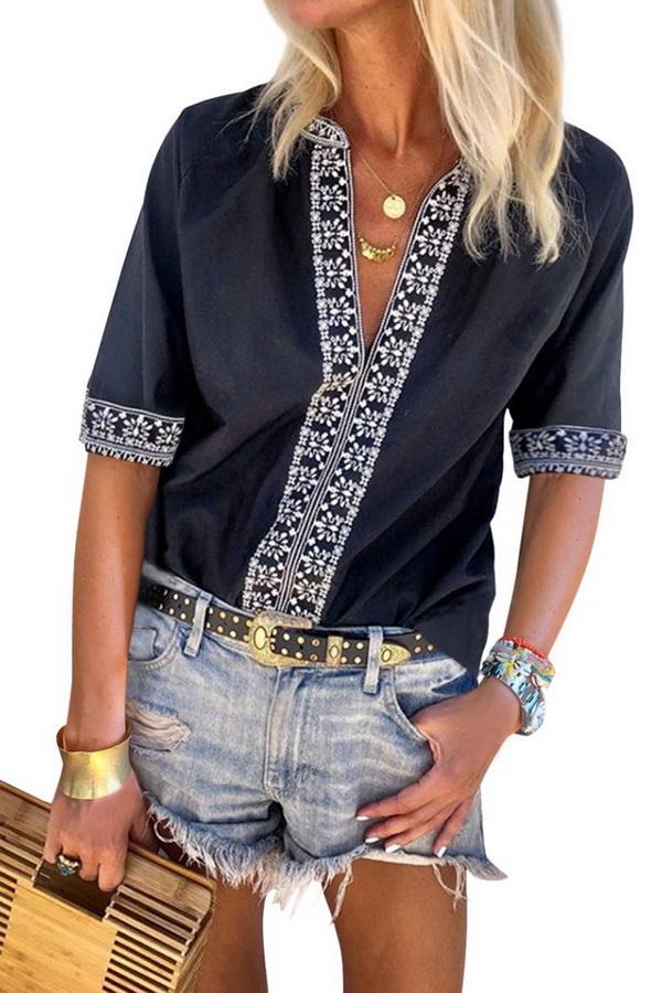 Creamtopmall V-neck Ethnic Style Embroidered Lace Blouse